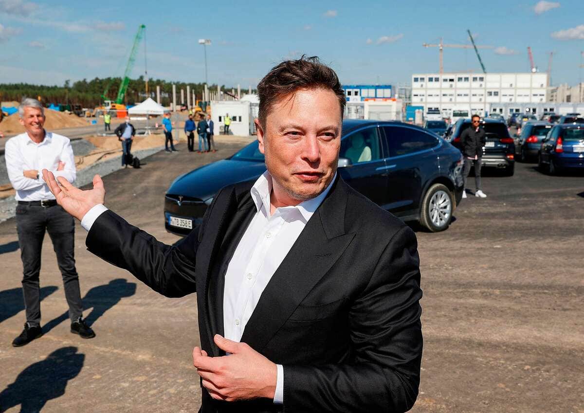 Tesla net reduction of $140 million in 2022 due to Bitcoin investment