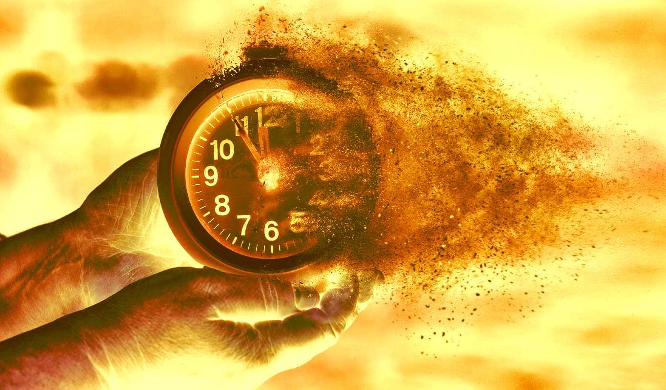 Rich Dad Poor Dad Author Says Biggest Real Estate Crash Ever Calls for BTC and Precious Metals to Answer
