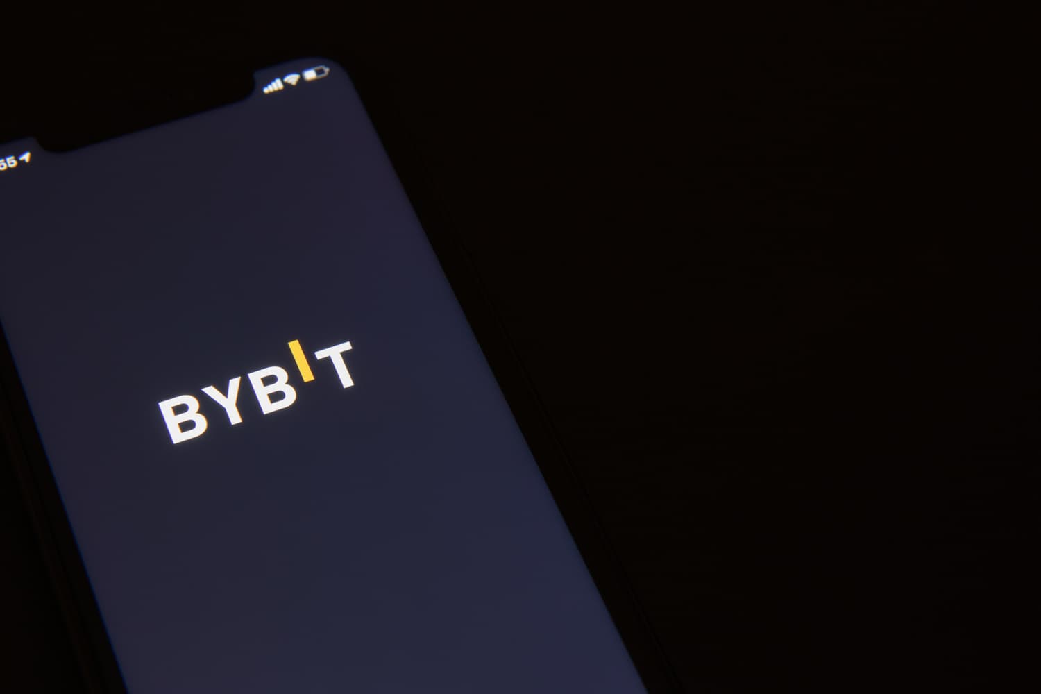 Bybit swapping cuts staff

