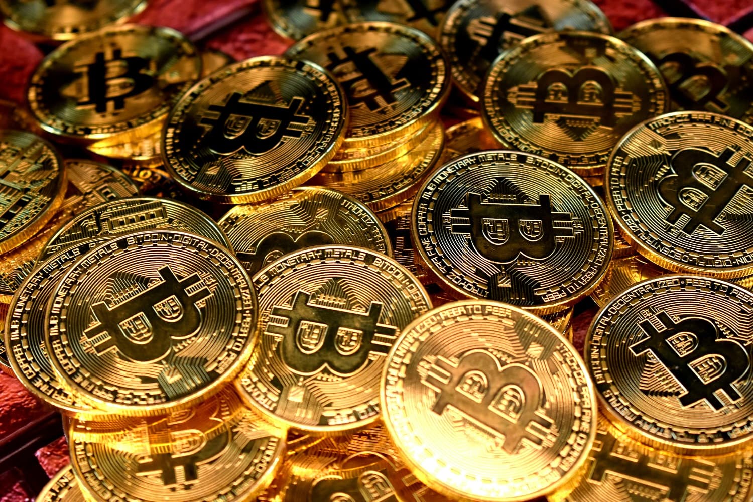 Binance FUD Leads to Bitcoin Volume Drop, Other Exchanges Up 52%