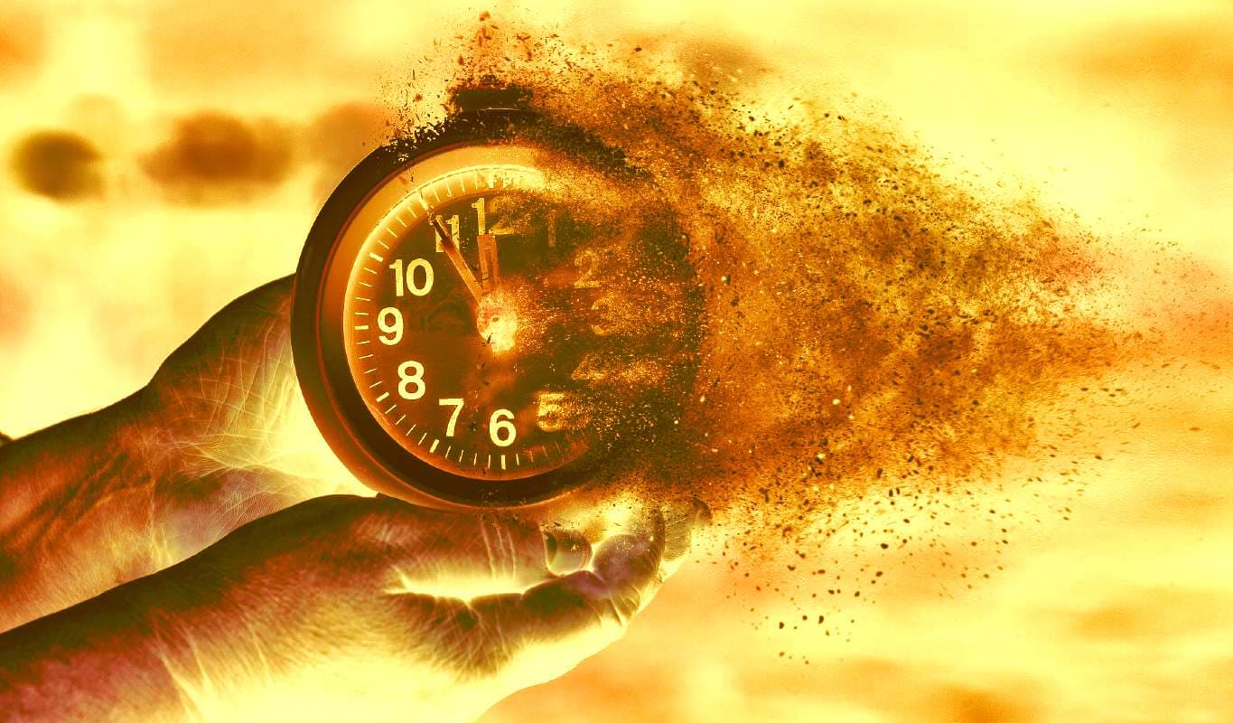 Rich Dad Poor Dad Author Says Biggest Real Estate Crash Ever Calls for BTC and Precious Metals to Answer