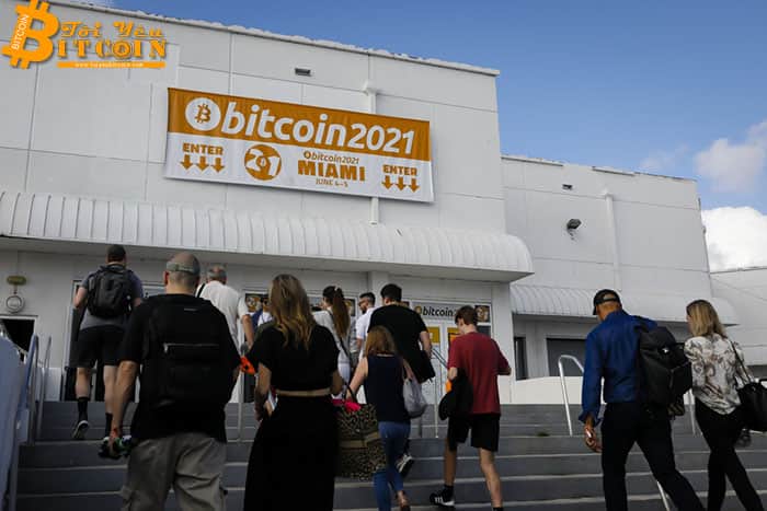 Going to the Bitcoin conference, many celebrities have Covid-19