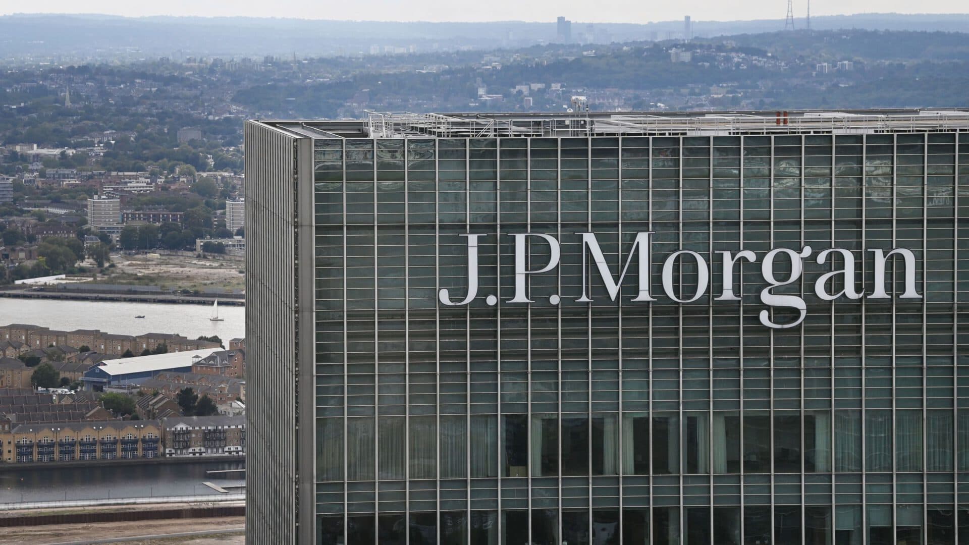 JPMorgan and UBS intend to apply proactive investment techniques for cryptocurrencies