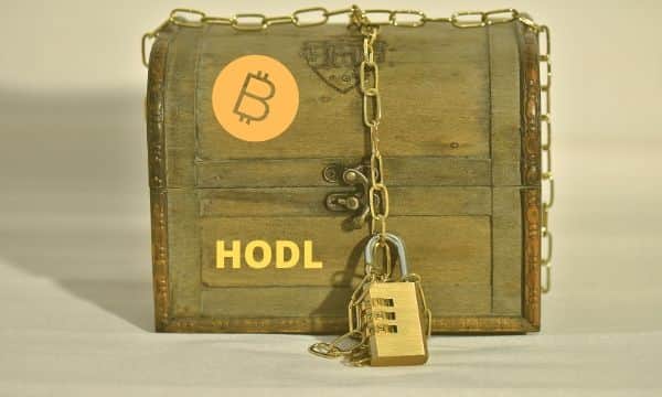 37% of US traders would not promote cryptocurrencies even in monetary problems