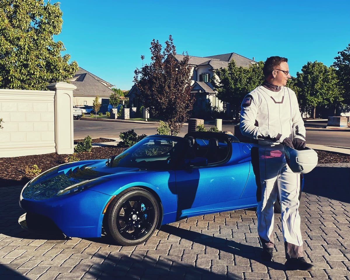 Famous YouTuber Dan Markham trades Tesla Roadster for an NFT task