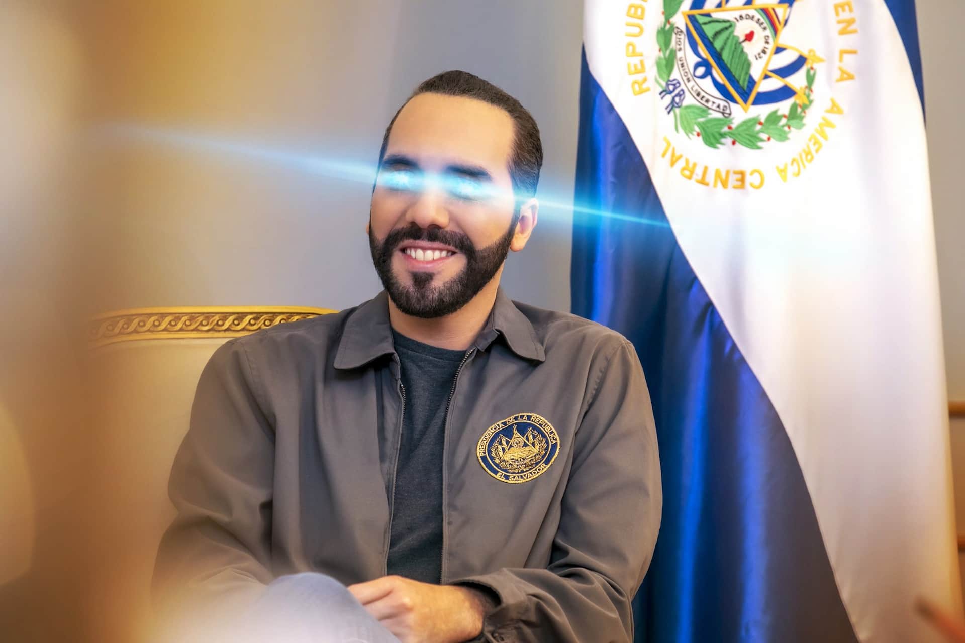 Salvadorans deposit additional funds to get Bitcoin (BTC) than withdraw BTC from ATMs