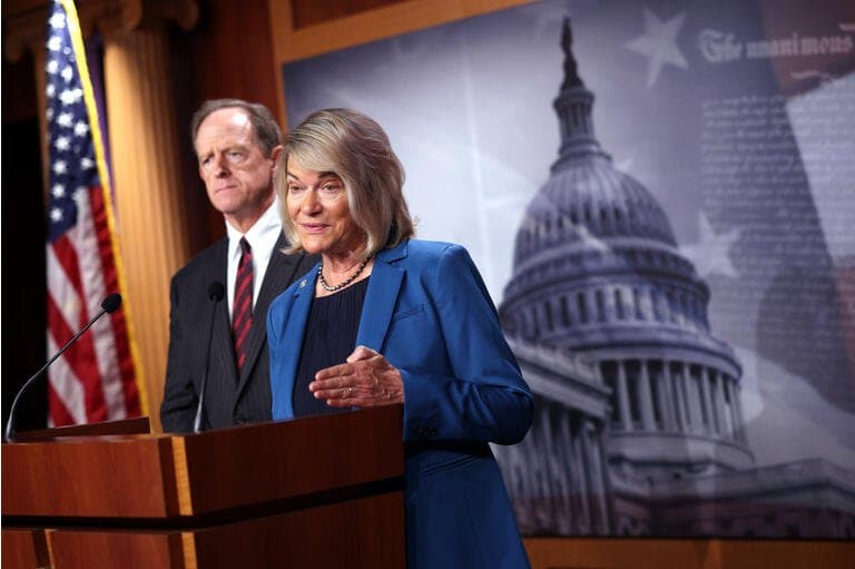 US Senator Reveals “6-Digit” Bitcoin Investment