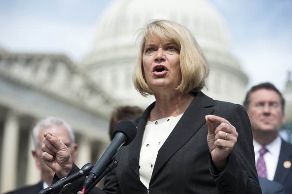 Senator Cynthia Lummis opposes the views of Hillary Clinton, who is established to assistance Bitcoin