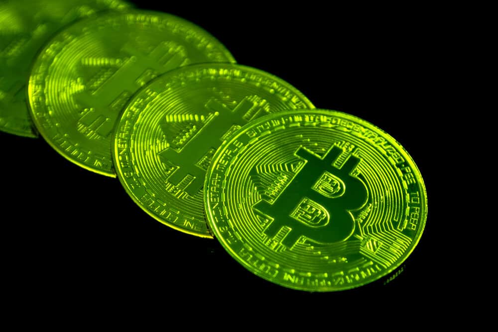 Bitcoin closes at $ 49,500 after news that the Fed accelerates rate hikes