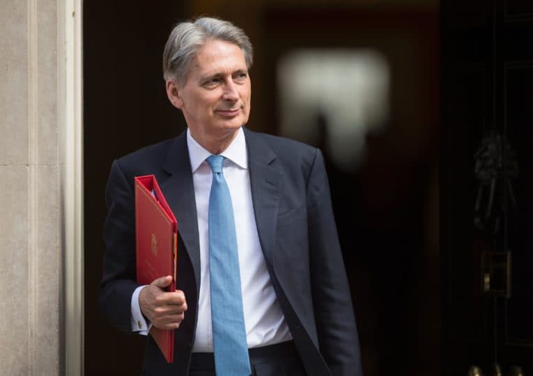 Former United kingdom finance minister warns that investing in cryptocurrencies is no various than “gambling”