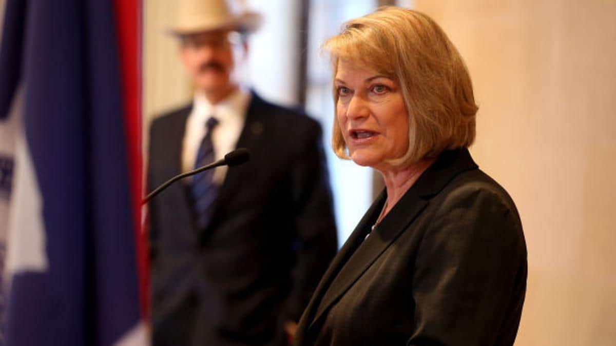 The US Senator will current “full” crypto regulation in 2022