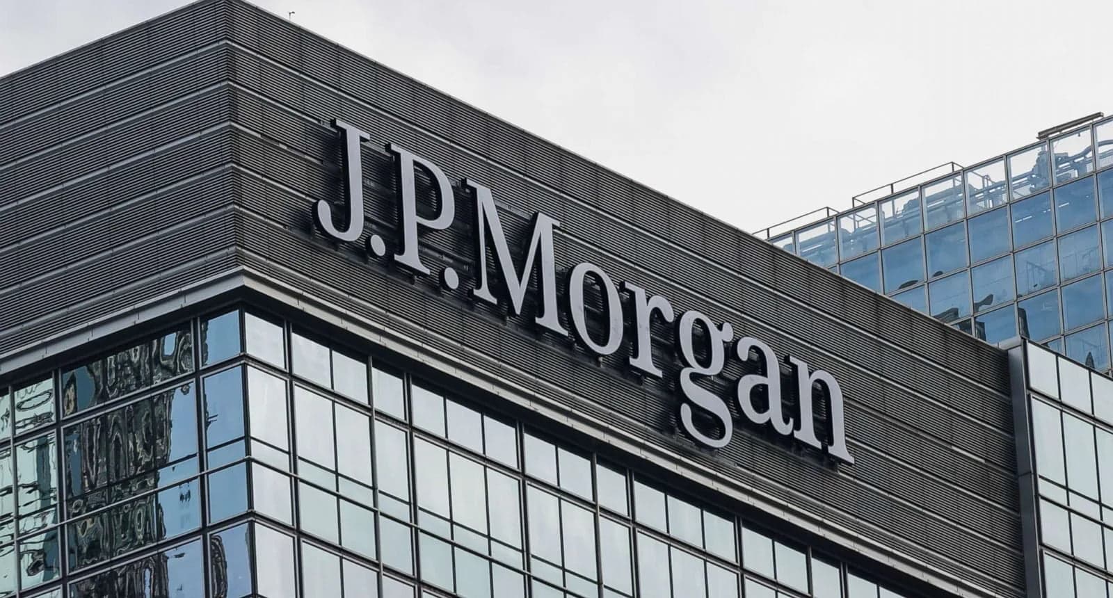 Largest US financial institution JPMorgan joins metaverse with Decentraland (MANA)