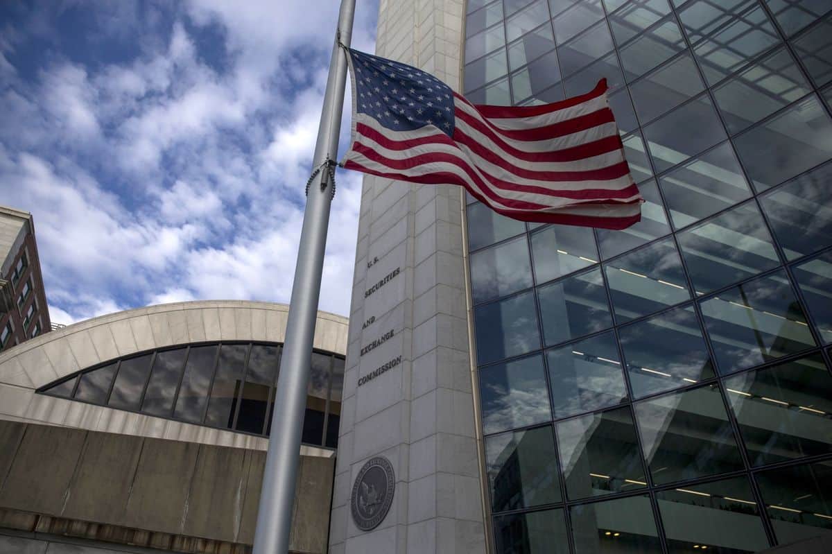 US Lawmakers Call on SEC to Stop “Paralyzing” Cryptocurrency Markets, Hindering Innovation