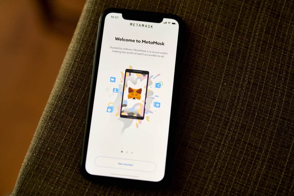 MetaMask warns Apple iCloud end users of the possibility of exposing their wallets