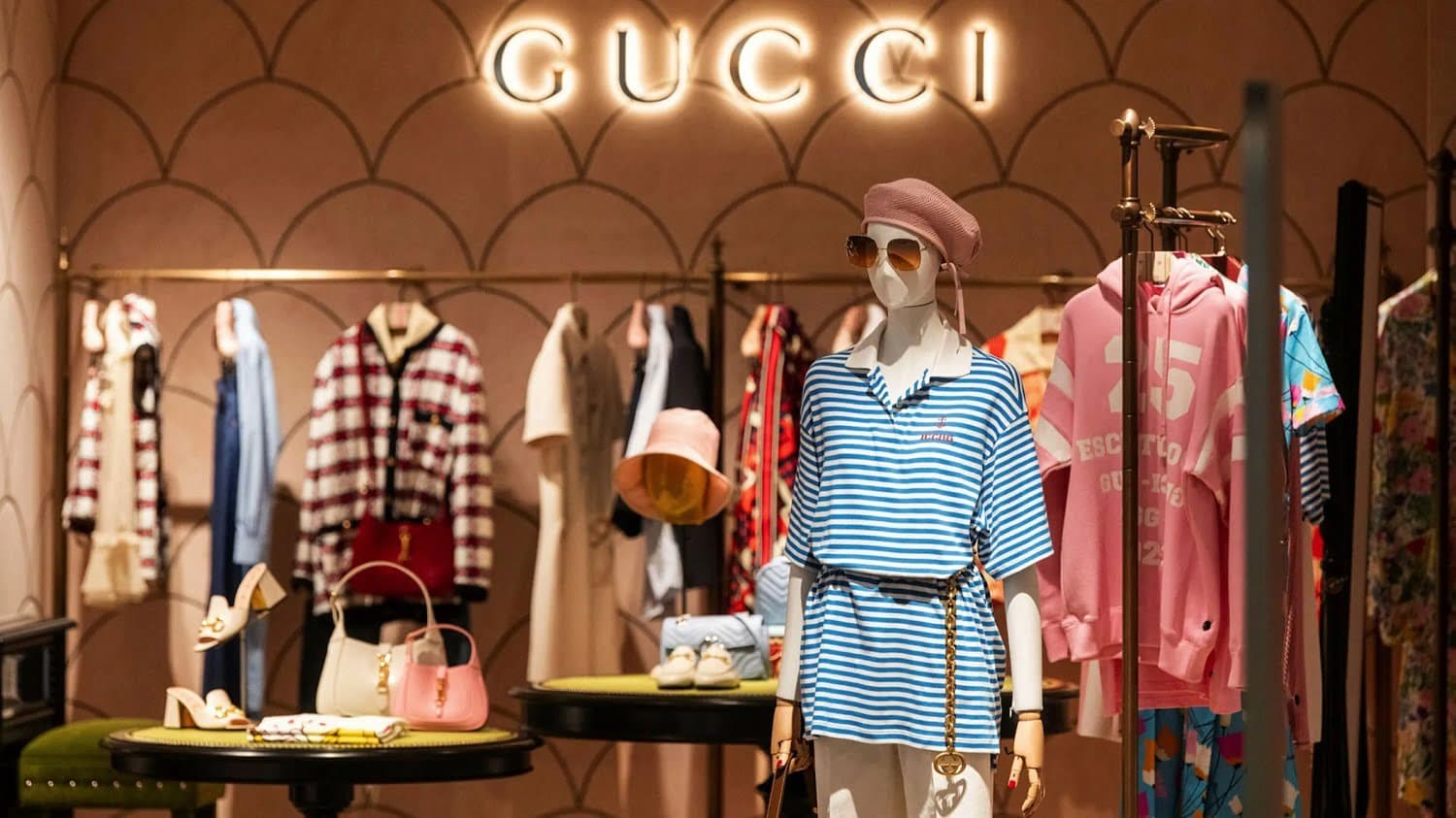 Gucci tries to accept cryptocurrency payments