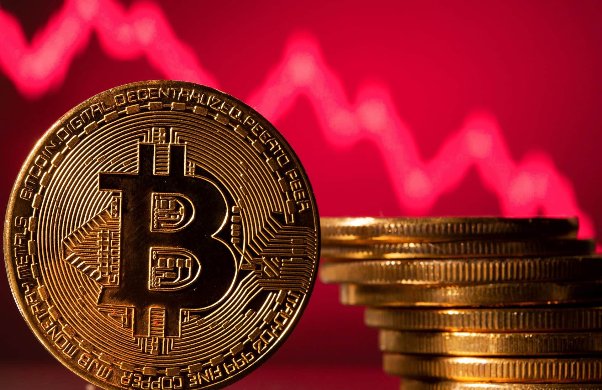 Shares of Bitcoin Mining Companies Fall at Once: Do Miners “Come In”?