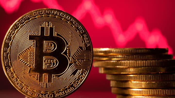 The biggest Bitcoin ETF in the globe has “evaporated” a lot more than 24,000 BTC in a single day