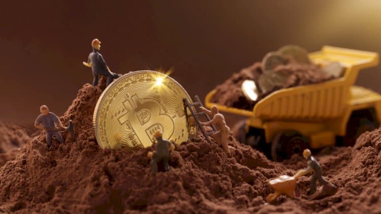 Bitcoin Mining Difficulty records the largest decline in a year
