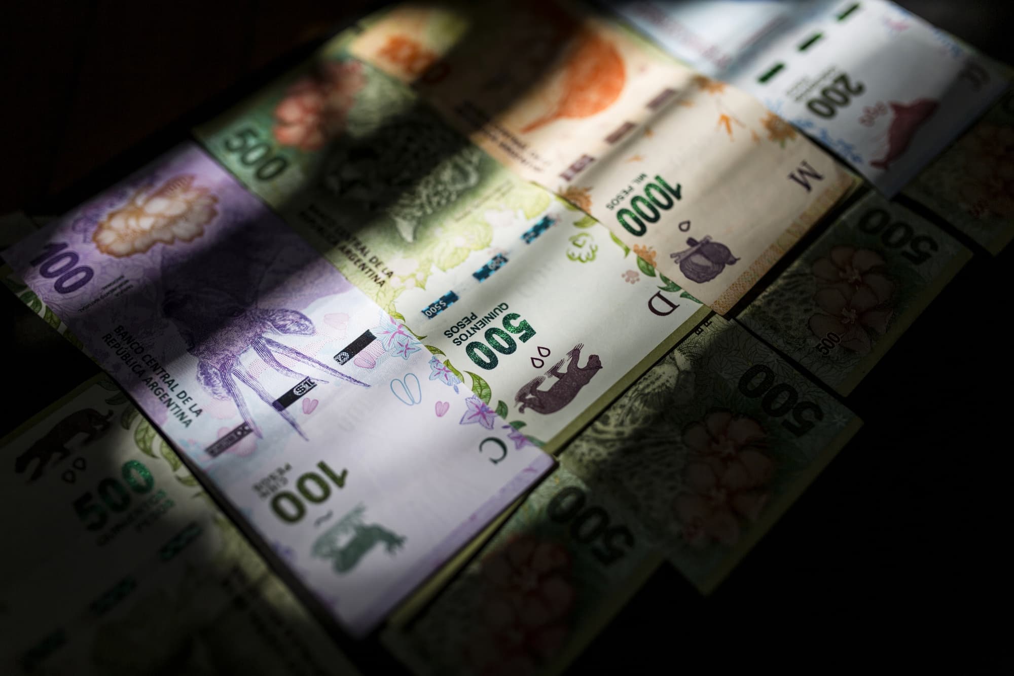 Cryptocurrency traders struggle as Argentina tightens USD trading