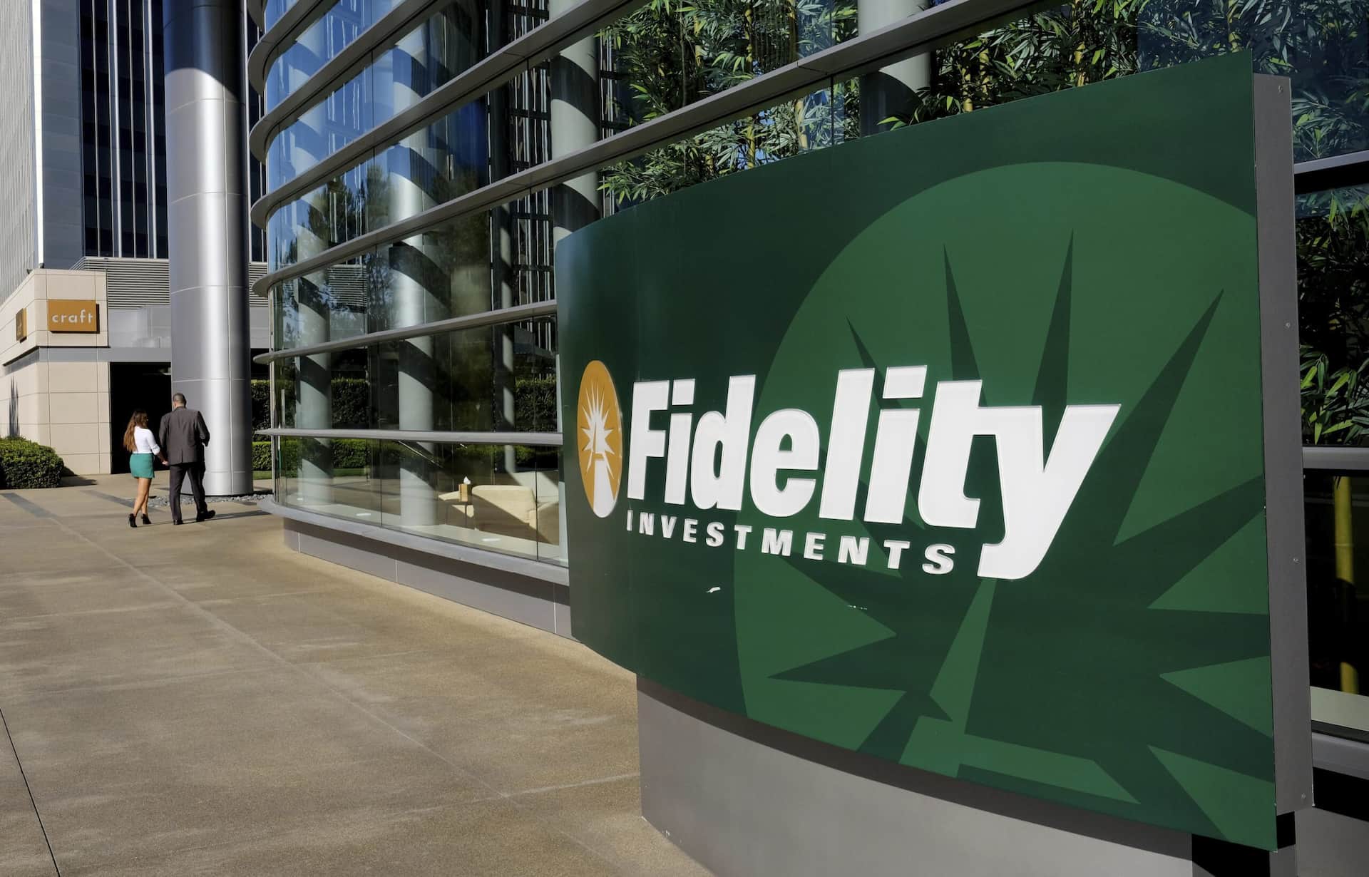 US Senators Call on Fidelity to Stop Offering Bitcoin “Retirement” Products