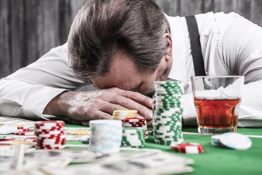 The founder of the NFT undertaking “falls” into gambling