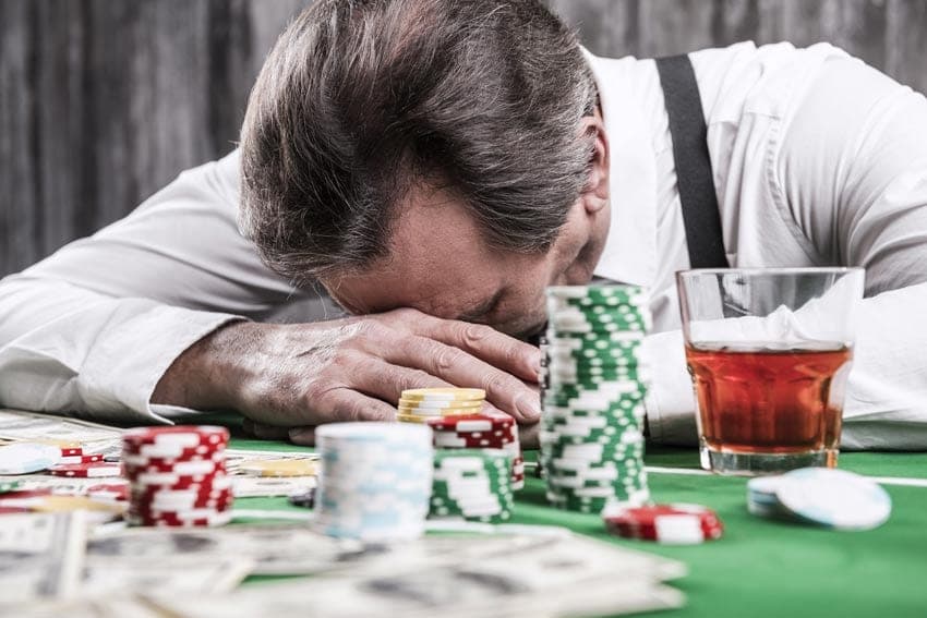 The founder of the NFT undertaking “falls” into gambling