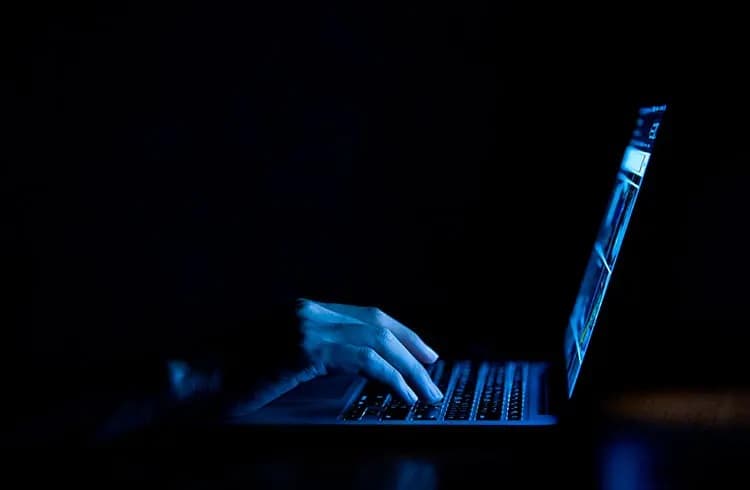 The DeFi Platypus protocol suffers from a flash lending attack - USP depeg deep