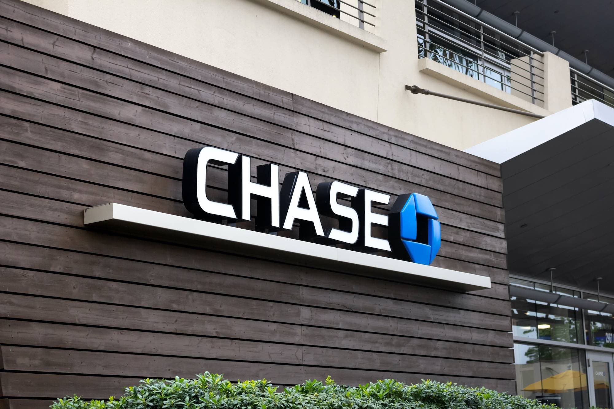 Britain’s 2nd-biggest financial institution bans cryptocurrency-relevant transactions