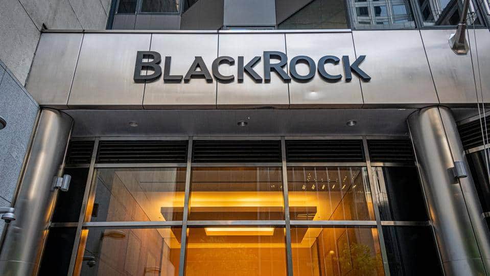 Bitcoin 'Virtual Pump' to $30,000 Due to Fake News SEC Approves BlackRock's Bitcoin Spot ETF Proposal