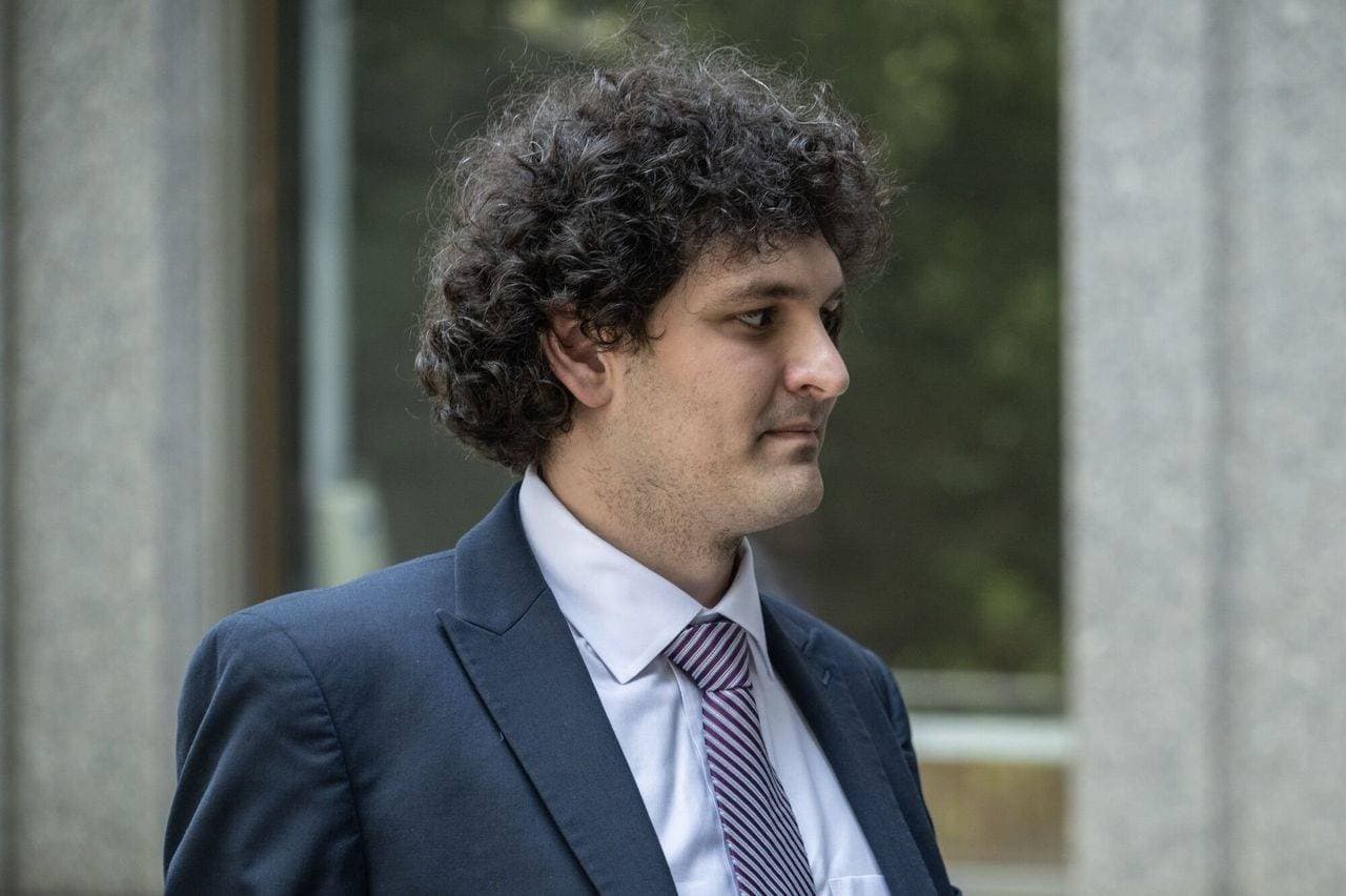 The former CEO of FTX constantly met with renowned persons just before the exchange went bankrupt