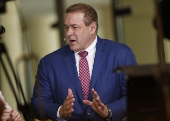 Guggenheim Investment Director: Bitcoin Could Return to $15,000