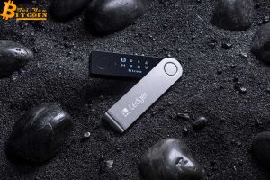 Ledger wallet users $16,000 hacked due to malware in Chrome extension