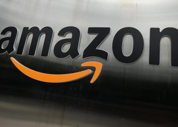 Amazon Denies Plans To Accept Bitcoin Payments, Believe It?