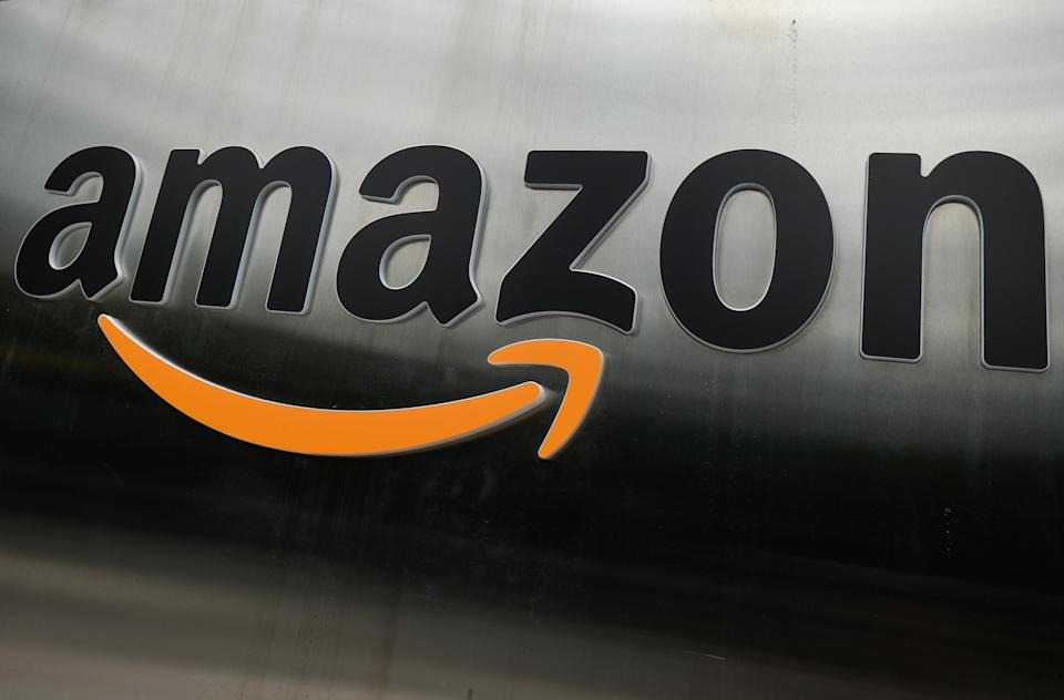 Amazon Denies Plans To Accept Bitcoin Payments, Believe It?