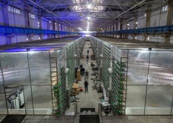 A New Bitcoin Mining Camp Installed in Russia.  Photo: Blomberg.