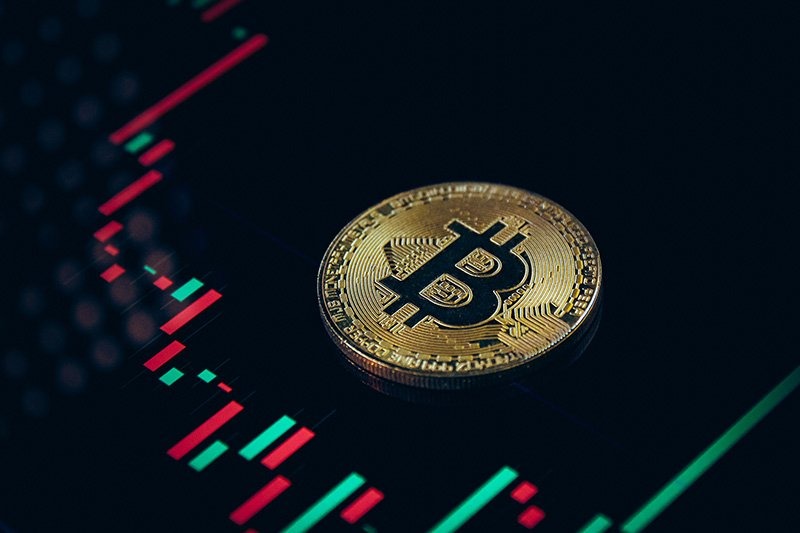 Bitcoin reaches long-term support for the sixth time, will it break?