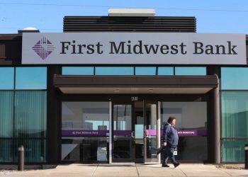 First Midwest Bank's trust division holds nearly 30,000 shares of GBTC