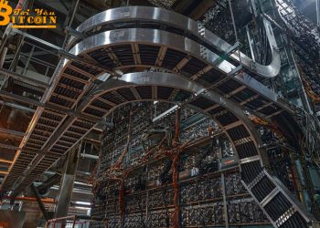 Heat from Bitcoin mining pool heats up a dreamy lake in New York