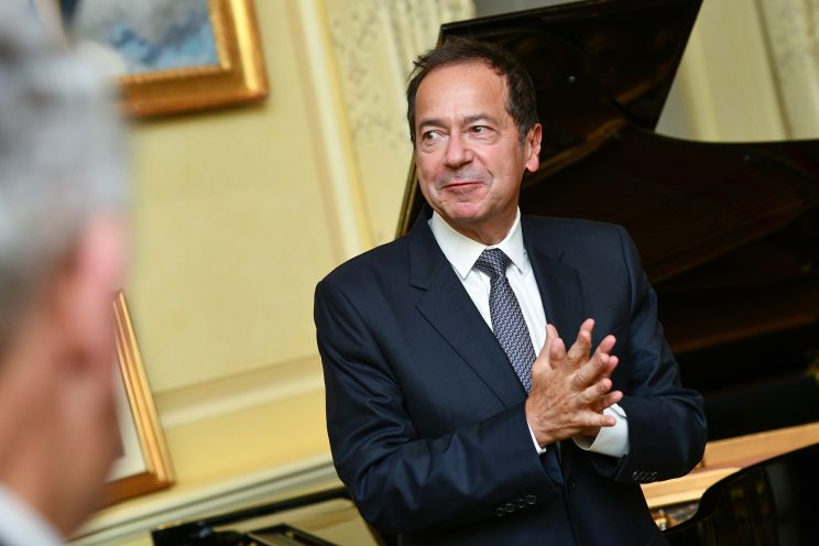 Billionaire John Paulson Warns Bitcoin Will Come "stoneware" but it won't shorten BTC