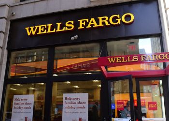 "Head" Wells Fargo $ 2 trillion asset manager gives clients exposure to Bitcoin