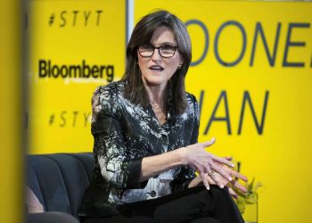 Cathie Wood's Ark Investment prepares to invest in crypto ETFs in Canada