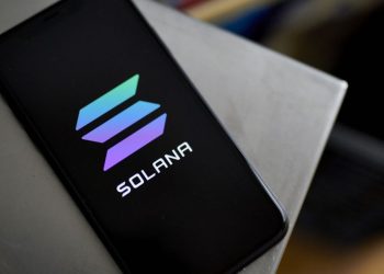 Cash Flow in Institutional Investors' Altcoin Products Tested Peak - Solana (SOL) Still in Focus