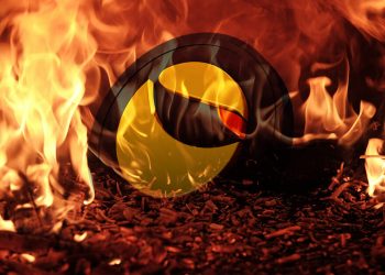 What is the reason for Terra Luna's delay in the Columbus-5 update?  - What impact does this decision have?