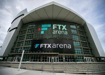 FTX is giving away USD 500 to every spectator in any region at the opening match at the FTX Arena