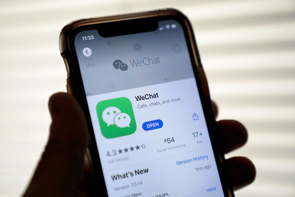 WeChat blocks search for Binance and Huobi