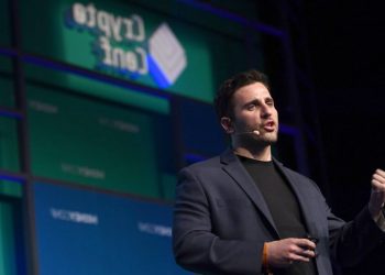 Youtube deletes and restores the "shark" Anthony Pompliano in a Split Second - Accidental or Intentional?