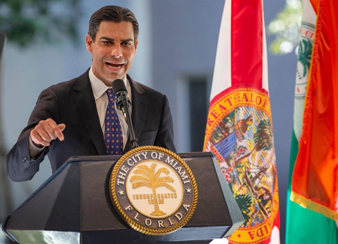 Miami mayor decides to give free Bitcoin (BTC) to everyone in the city