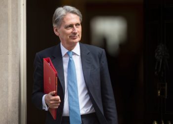 Former UK Prime Minister Issues Cryptocurrency Investing Notice "gamble"