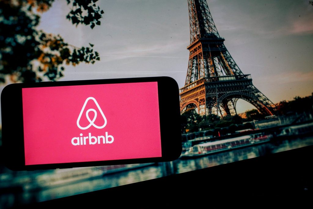 Airbnb "shop" for the adoption of cryptocurrency payments