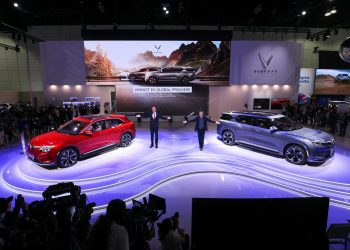 VinFast applies Blockchain & NFT technology in the sale of VF e35, VF e36 electric cars